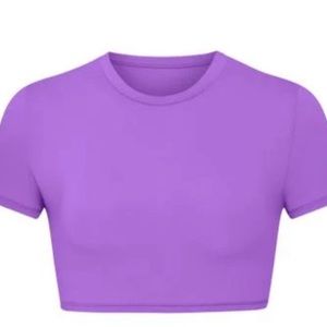 Skims limited edition crop top 💜